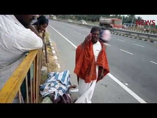 TN man left with dead friend on highway after heartless bus conductor throws them out