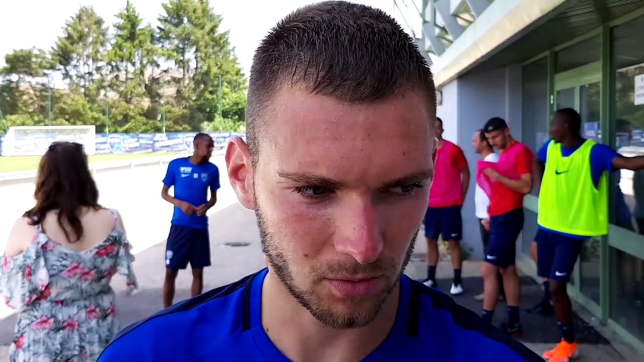 Le défenseur du FBBP 01 Quentin Lacour