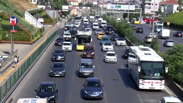 İSTANBUL-FSM'DEKİ BAKIM NEDENİYLE 15 TEMMUZ ŞEHİTLER KÖPRÜSÜ VE AVRASYA TÜNELİ'NDE YOĞUNLUK