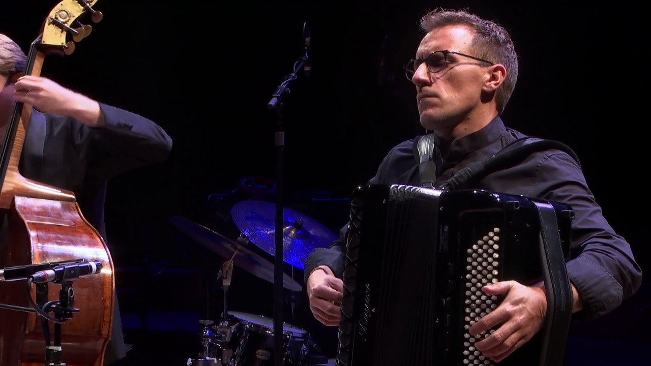 Jo Privat : Trois valses : "Nuit blanche"; "La Sorcière"; "Papillon noir" (Félicien Brut/Edouard Macarez)