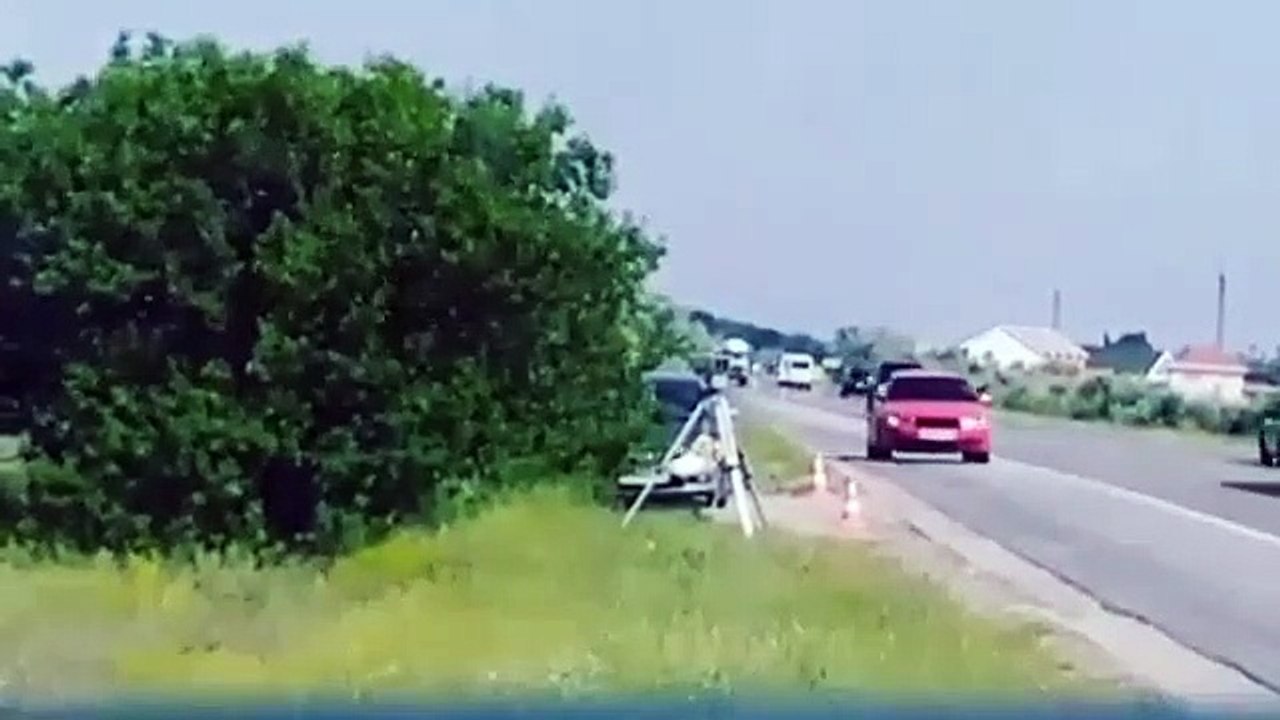 Un automobiliste russe neutralise un radar avec un extincteur