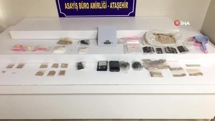 Ataşehir'de Türkmenistan uyruklu uyuşturucu satıcıları yakalandı