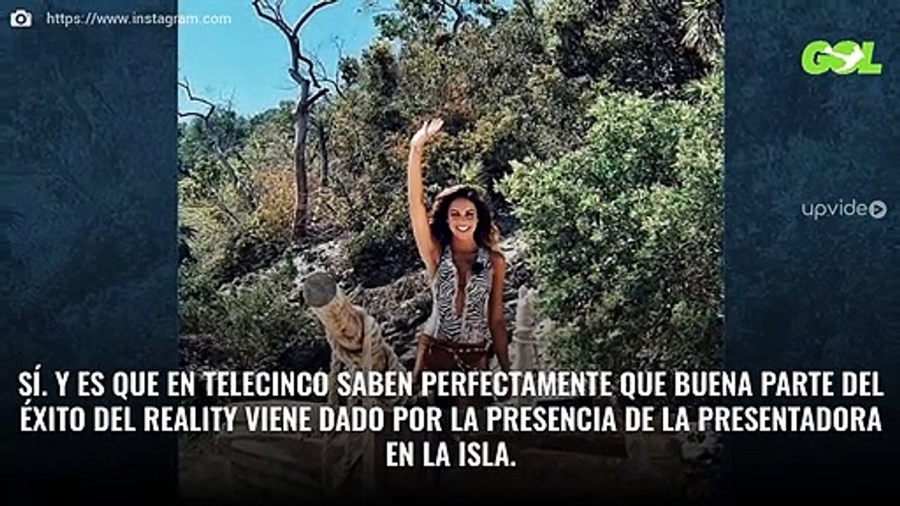 El brutal bañador de cebra de Lara Álvarez (y ojo a lo que se ve)