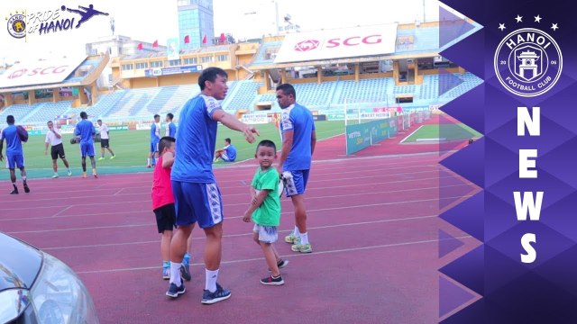 Văn Hậu cực hài hước trong buổi tập của CLB Hà Nội | HANOI FC