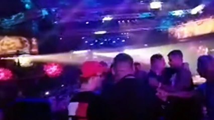 MAD VMA 2019: Γνωστοί ράπερ πιάστηκαν στα χέρια την ώρα που τραγουδούσε η Γαρμπή