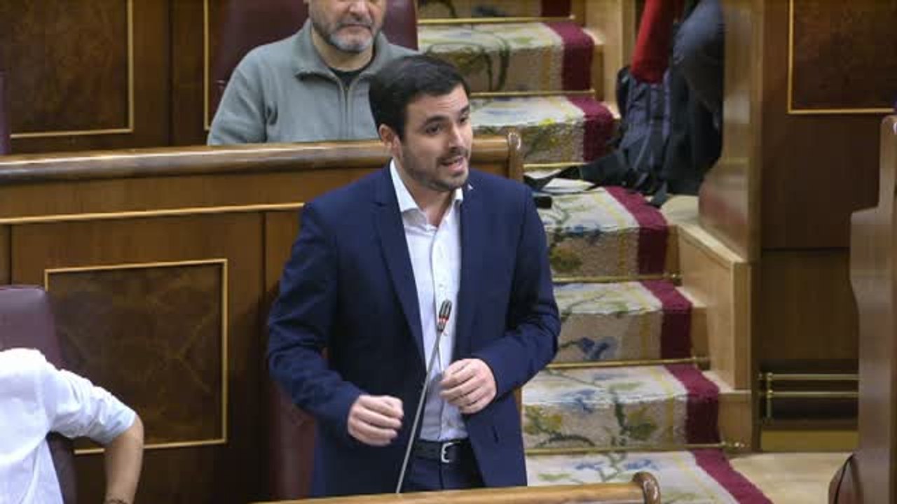Garzón plantea si el Gobierno autorizará a tropas estadounidenses el uso de sus bases militares en España para torturar o utilizar armas nucleares