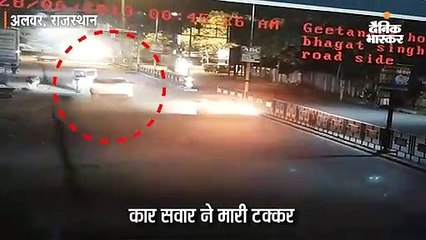 नशे में कार चालक ने सड़क पर ठेली-रिक्शों को मारी टक्कर