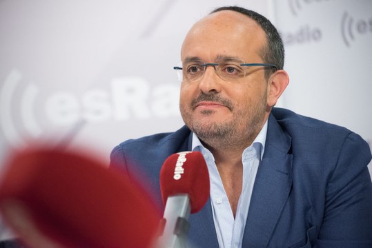 Federico Jiménez Losantos entrevsita a Alejandro Fernández