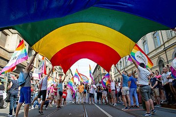 Gay Pride le 29 juin : comment l'arc-en-ciel est devenu un symbole LGBTQ ?
