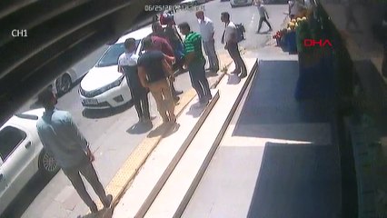 Film gibi soygun! 500 bin liralık altın çaldılar