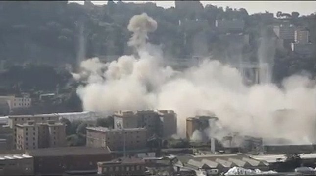 Genova - La demolizione delle pile 11 e 10 di ponte Morandi (28.06.19)