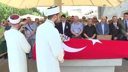 "Kalbin İmparatoru" son yolculuğuna uğurlandı