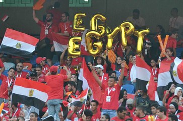 فرحة المصريين وصدمة جمهور أوغندا في المدرجات بعد هدفي صلاح والمحمدي