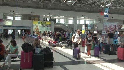 Antalya Havalimanı Dış Hatlar Terminali'nde tarihi günler
