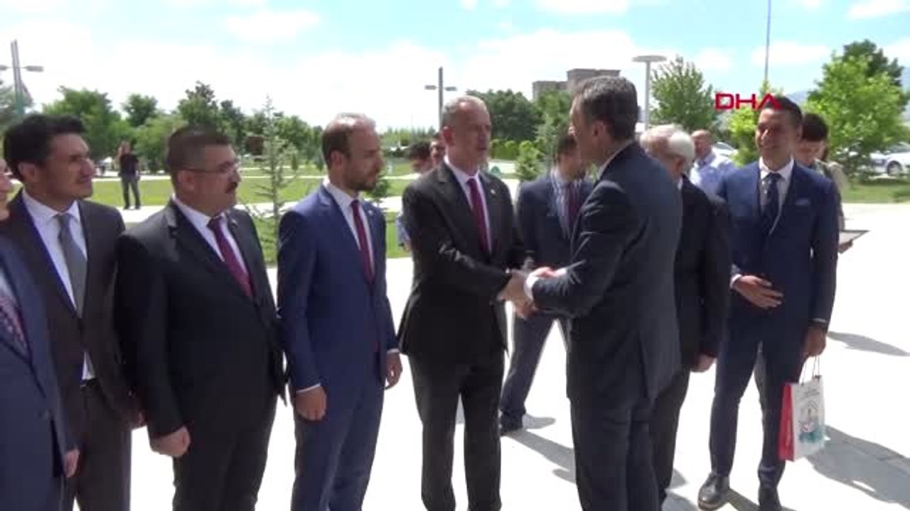 NİĞDE BAKAN SELÇUK NİĞDE'DE