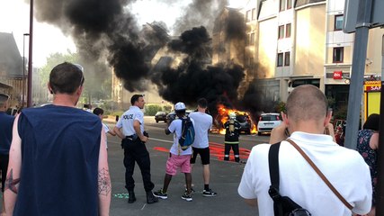 Quatre véhicules carbonisés dans le centre ville