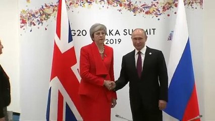 Caras largas y mucha tensión en el encuentro de May con Putin en Osaka