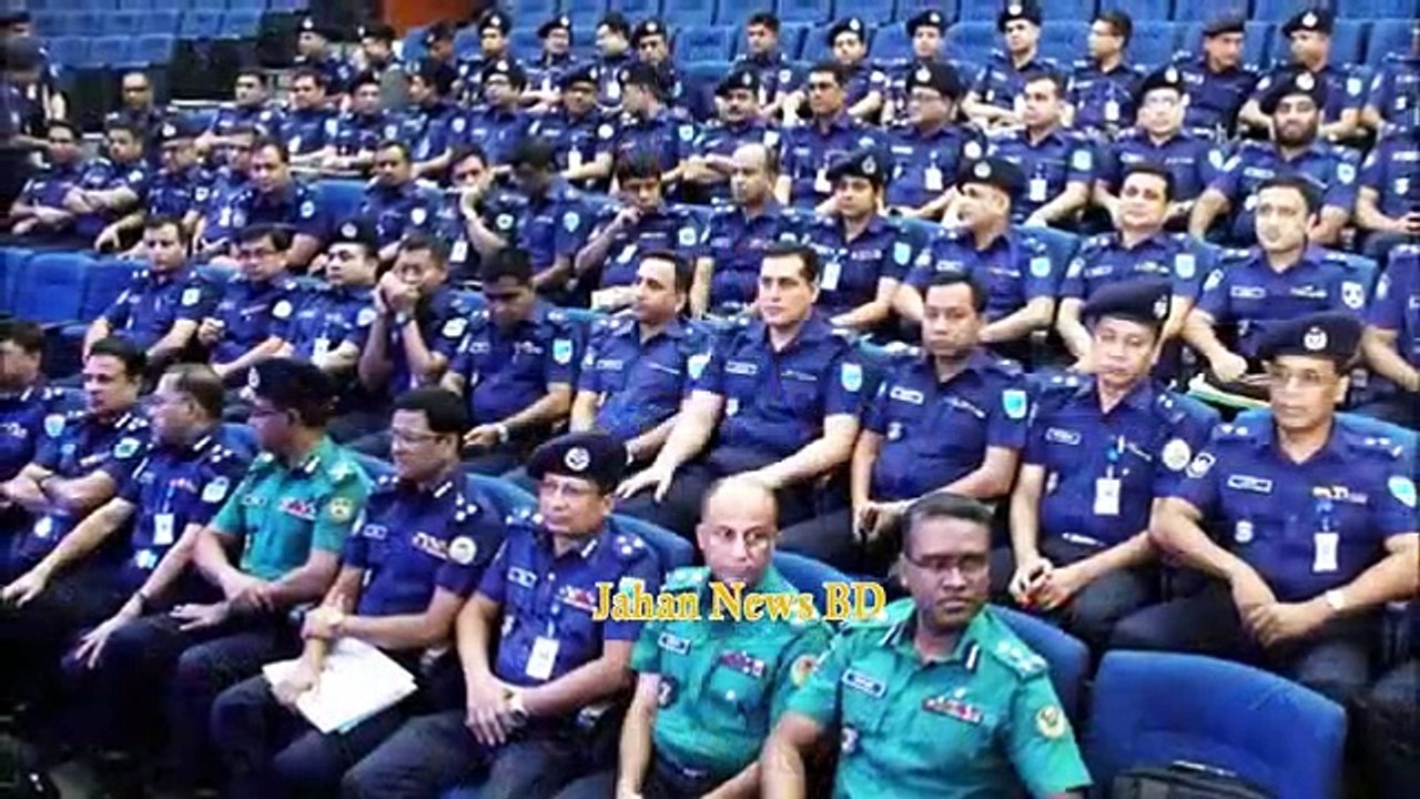 এইমাত্র যেভাবে আটক হলেন চার যুবক ! মিন্নির নিরাপত্তায় একি করল পুলিশ ! যা বলল ব্যারিস্টার সুমন!