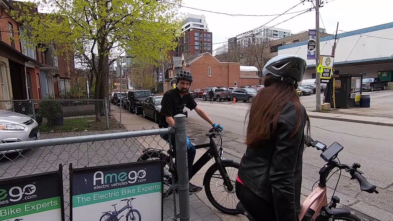 Ebike Tour of Toronto Canada - CN Tower, Waterfront, Arenas, Aquarium, Roundhouse