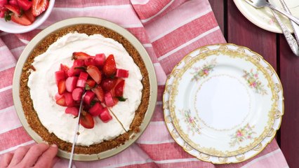 Strawberry-Rhubarb Pretzel Pie