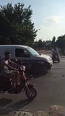 Yıkım ekibi işbaşında! CHP'li belediye kemeri yerle bir etti