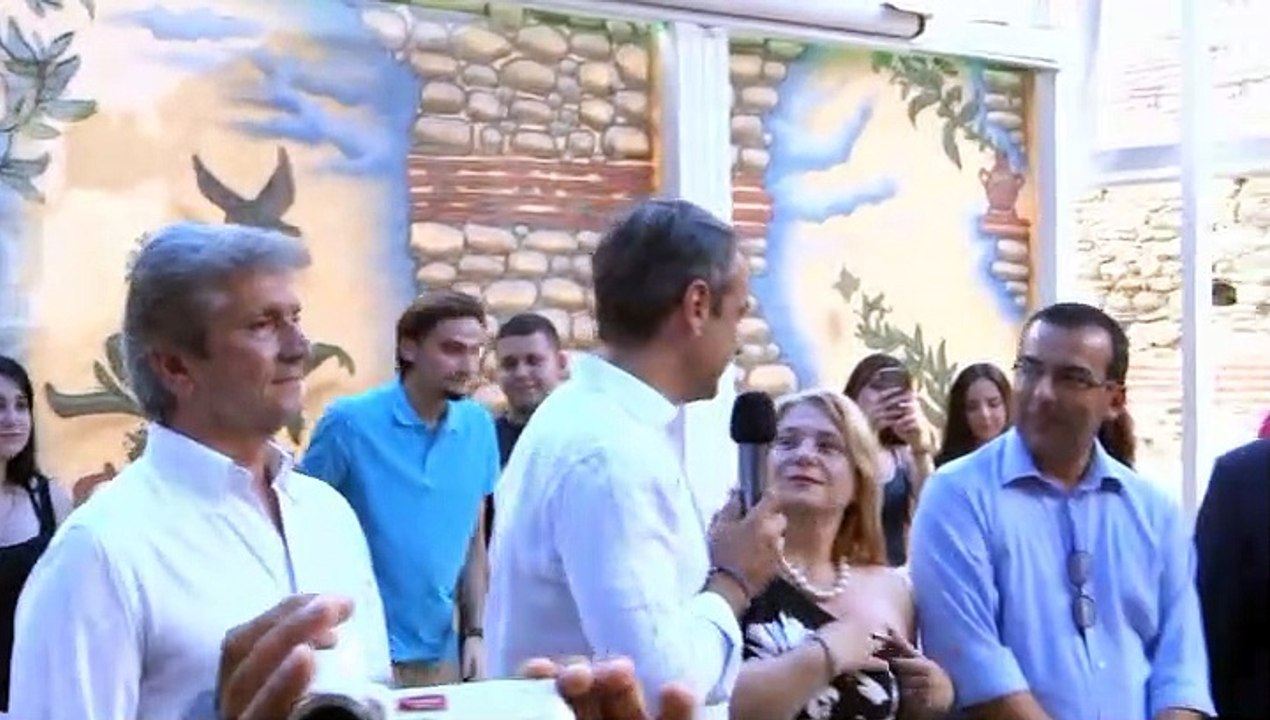 MICOTAKIS GUMULCINEDEN TURKIYEYE MESAJ GONDERDI