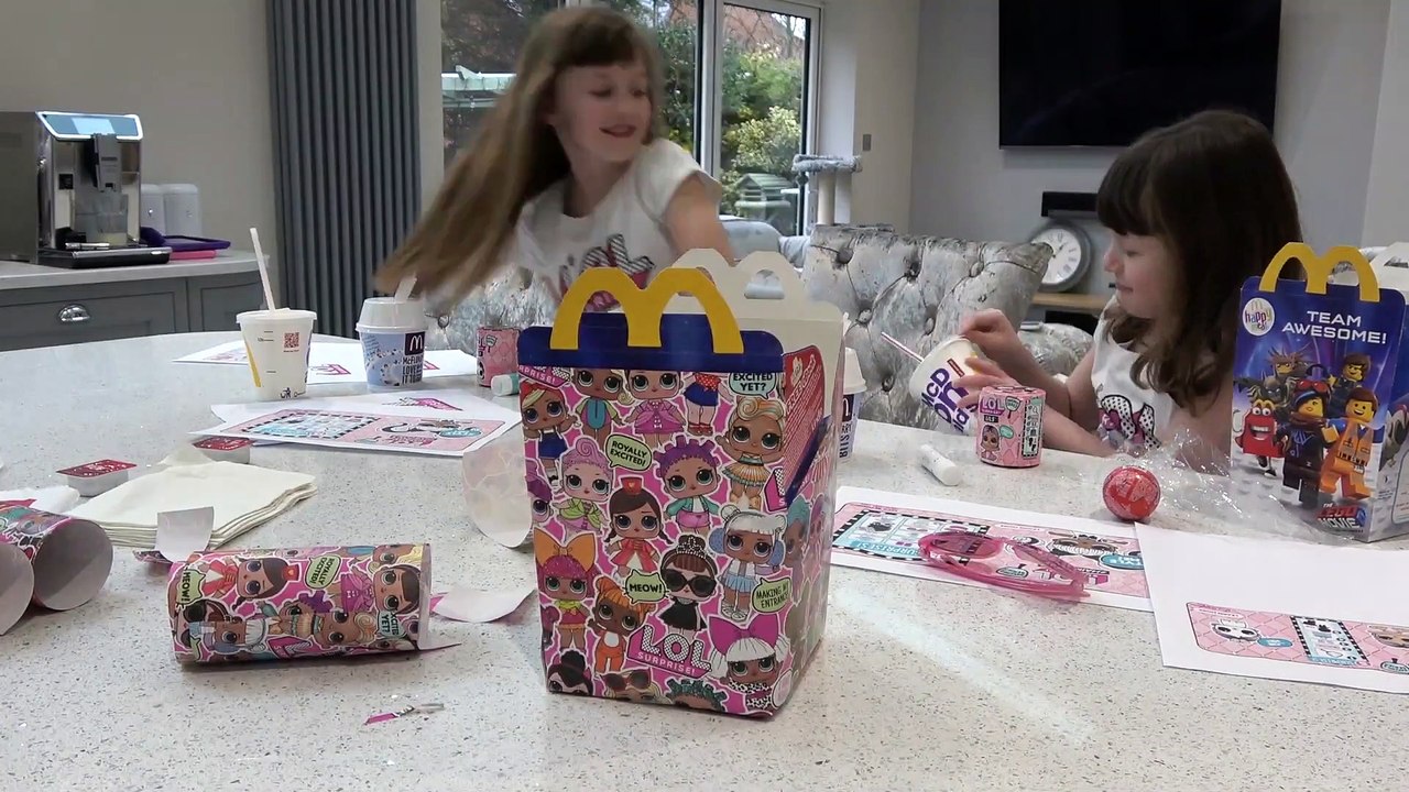 Sophia, Isabella e Alice - LOL Bonecas Surpresa McLanche Feliz - McDonald's