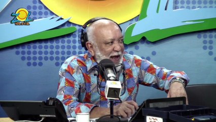 Moncho Martinez le hace broma a Carlitos Báez de Divertido con Jochy