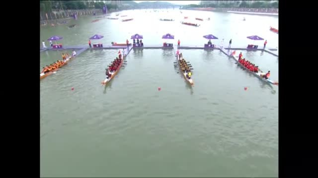 Arranca la histórica carrera de botes dragón en China