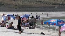 Salda Gölü bu yıl da ziyaretçilerini 'büyülüyor' - BURDUR