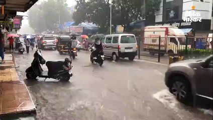 लगातार दूसरे दिन भी मुंबई में बारिश, पुणे हाईवे पर भूस्खलन