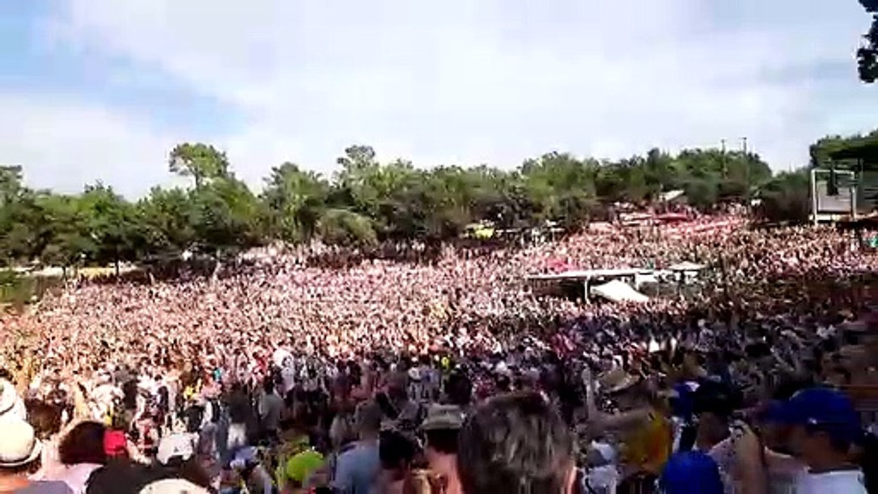 Ardèche Aluna festival : Hoshi embrase la scène de Ruoms