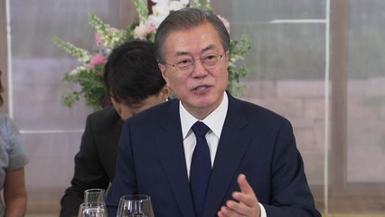 문 대통령 "트윗 하나로 전세계 흔들어"...트럼프 "北에서 연락받아" / YTN