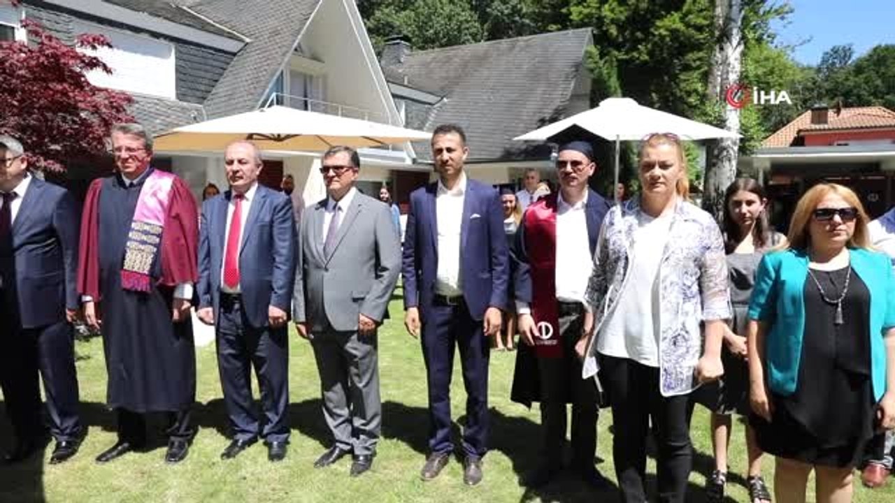 - Anadolu Üniversitesi'nin Batı Avrupa Programları mezuniyet töreni Almanya'da gerçekleşti- Anadolu...