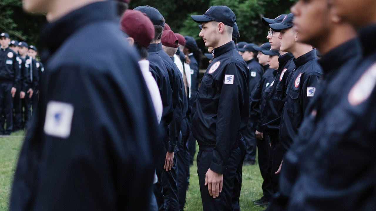 SNU : « Le plus dur c'est le réveil » confie Nicolas, l'un des premiers diplômés