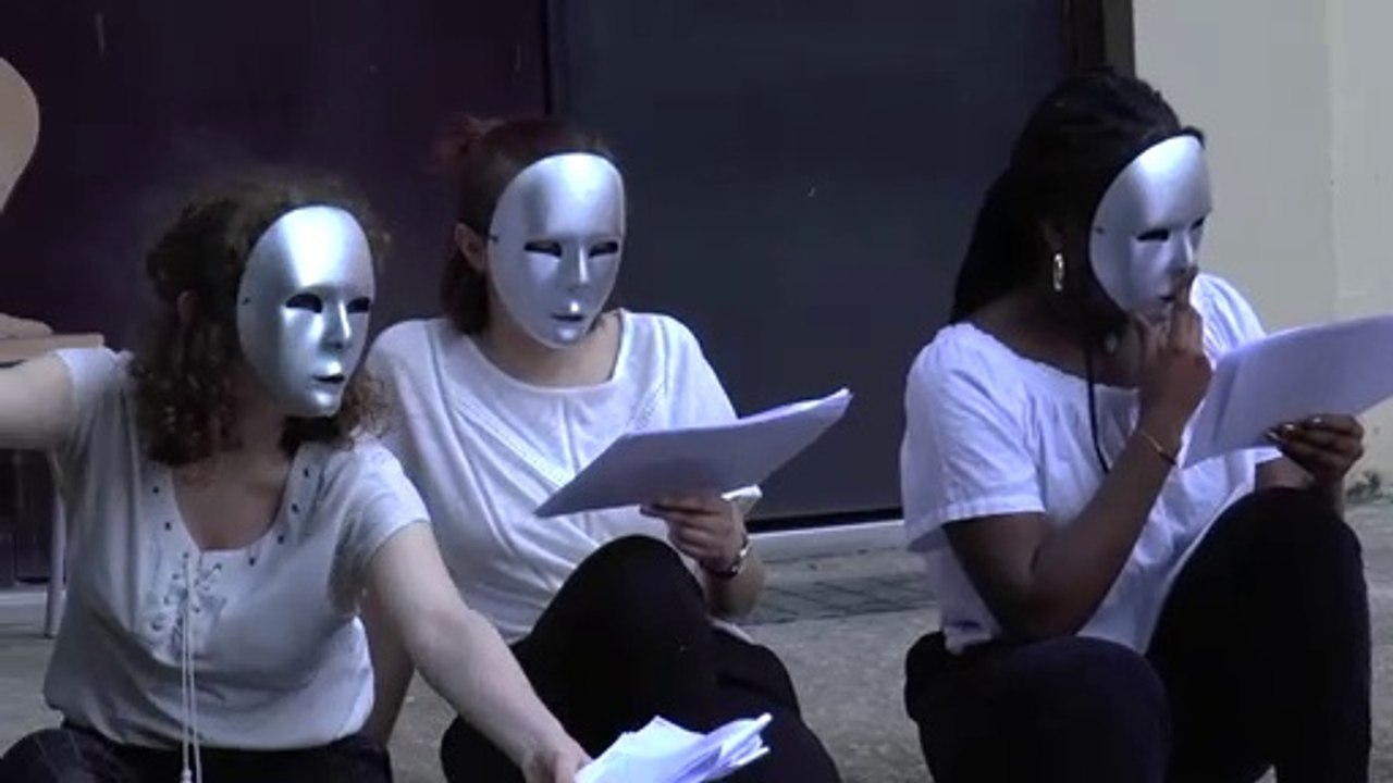 Exercices de théâtre au lycée J.-P. Vernant de Sèvres
