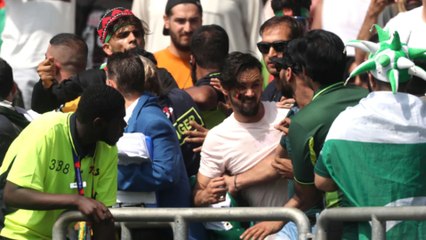 ICC World Cup 2019 : ಕ್ರಿಕೆಟ್ ನೋಡಿ ಅಂದ್ರೆ ಬಡಿದಾಡಿಕೊಂಡ್ರು..! | Oneindia Kannada