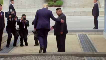 La minute historique où Donald Trump est devenu le premier Président américain à entrer en Corée du Nord