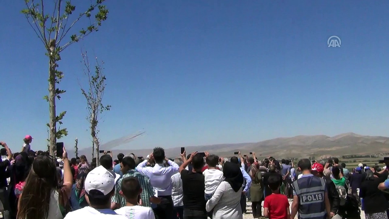 Türk Yıldızları ve SOLOTÜRK gösterisi - KONYA