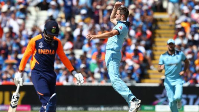 World Cup 2019 IND vs ENG: Chris Woakes gets rid of KL Rahul for a duck | वनइंडिया हिंदी
