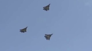 Sukhoi SU-57 Russian Super Stealth fighter jets performing Amazing maneuver