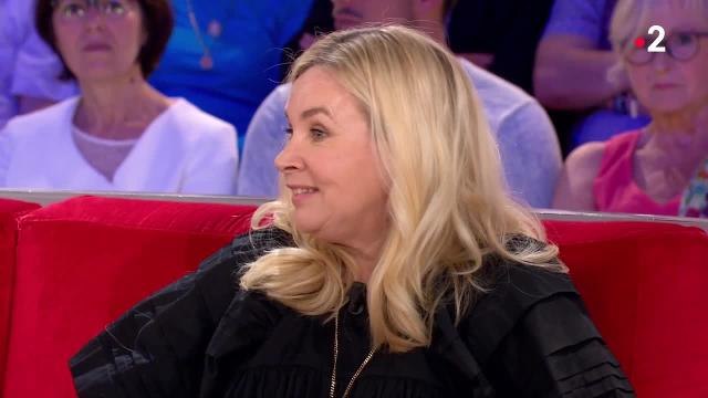 VIDEO. Hélène Darozze se confie sur le manque de Johnny Hallyday pour Laeticia Hallyday