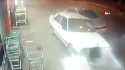 Direksiyon hakimiyetini kaybeden sürücü dehşet saçtı.