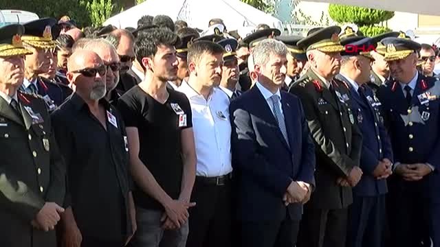 İZMİR Şehit Jandarma Teğmen Dolunay, İzmir'de son yolculuğa uğurlandı