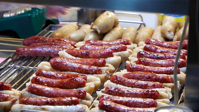 Taiwanese Street Food - PIG BRAIN Bacon Cheese Pork Sausage Taiwan