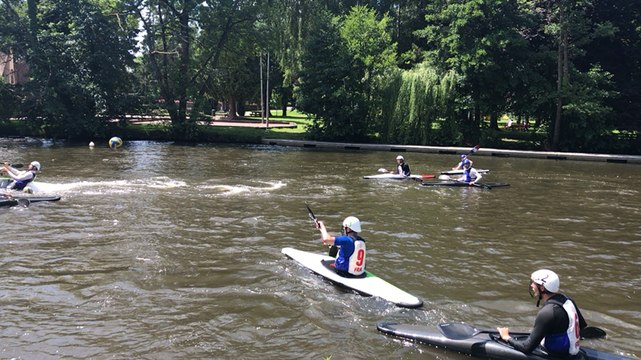 L’équipe de France espoir du kayak polo s’entraînent en Normandie