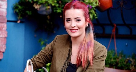 Güzel oyuncu İrem Sak'ın bikinili fotoğrafına beğeni yağdı!