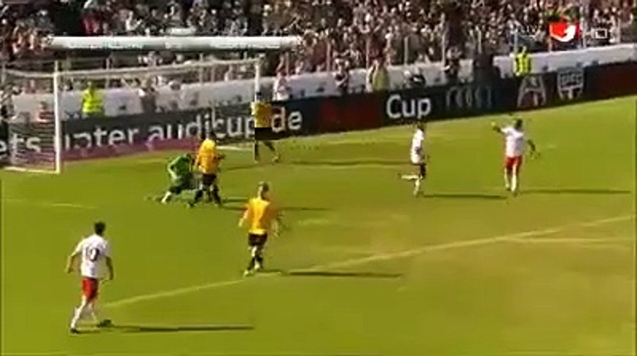 Manuel Neuer scores a goal