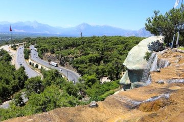 Türkiye'nin en büyük Atatürk maskı zamana yenildi