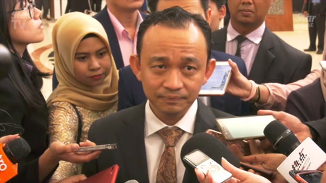 Maszlee: Beware of scammers posing as ministry officers